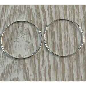 Pretty silver plated hoop‎ earrings 2.5mm Women’s Jewelry Fashion